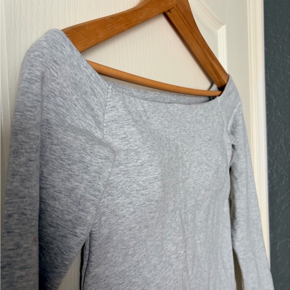 Abercrombie & Fitch Braless built in bra off the shoulder cropped top, S - Picture 4 of 9